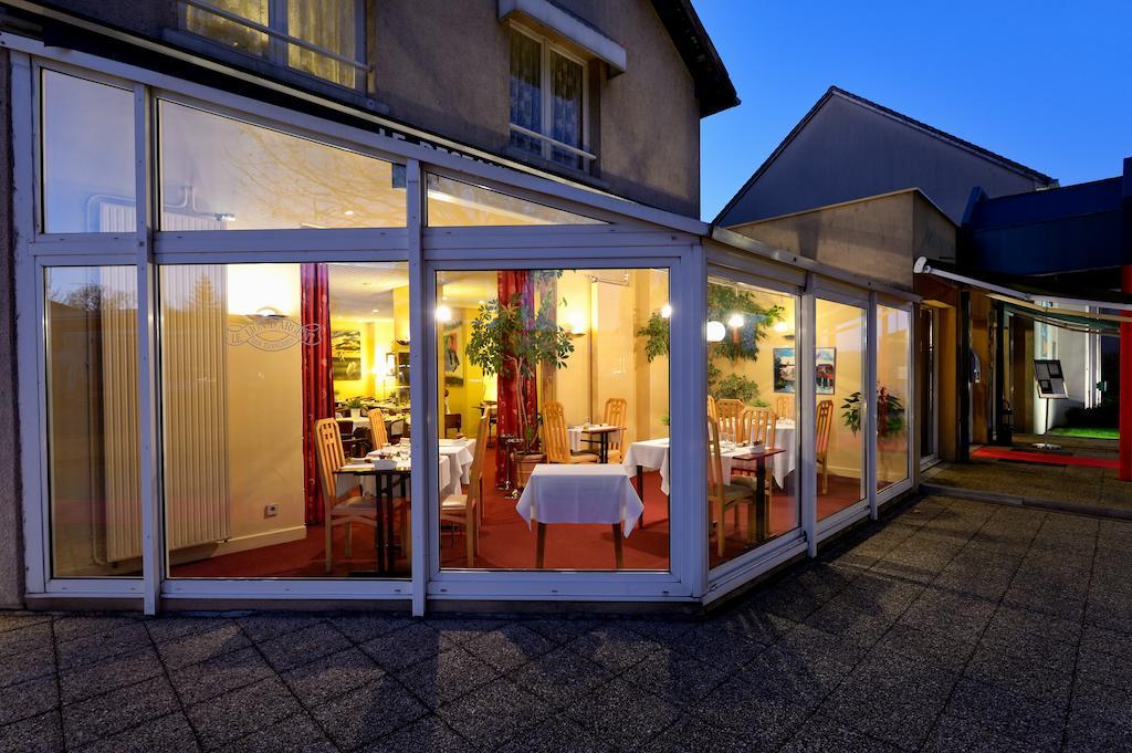 Logis Hotel Restaurant Du Lion D'Argent Et Des Tanneries Ла-Шатр Экстерьер фото